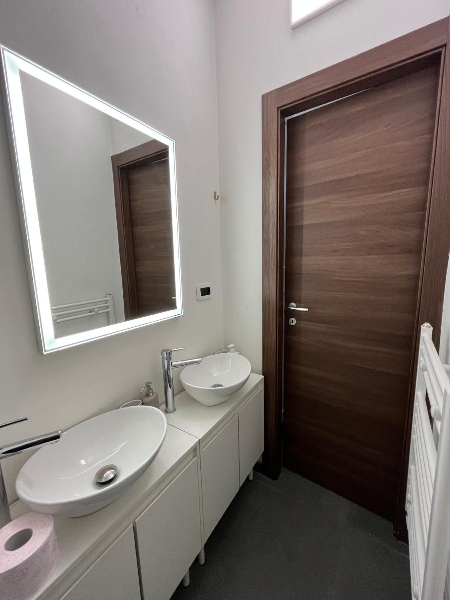 Porta Susa Rooms - Camere Porta Susa Турин Екстер'єр фото